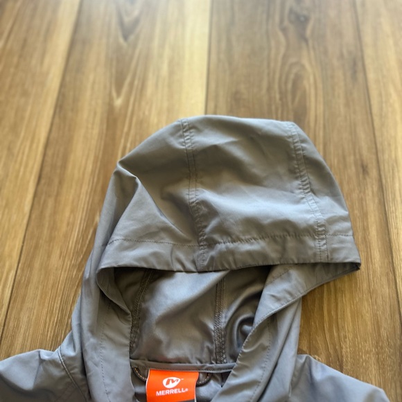 Merrell women’s Gray Hooded full zip Windbreaker Jacket size medium - Picture 3 of 5